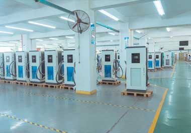 240kW智慧群充设备助力城市充电(图1)