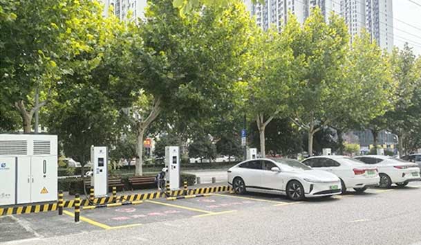 宜昌首批全液冷超充站投入运营，牛宝体育官网助力高质量充电基础设施建设(图1)